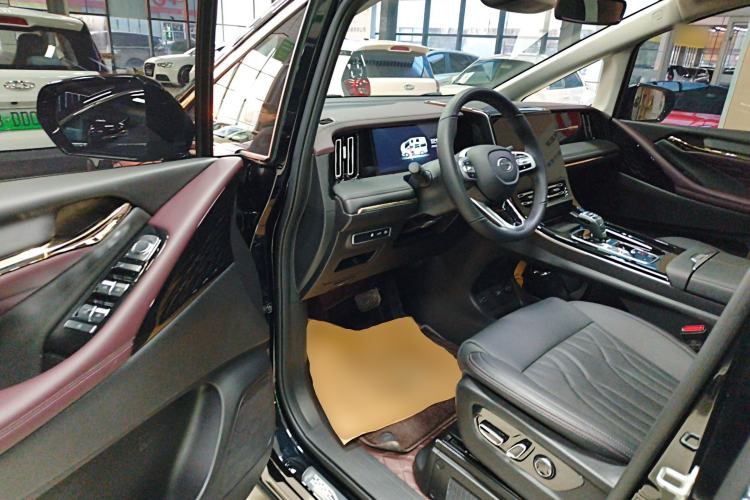 Used GAC Trumpchi M8 2024 Master Series Super Hybrid Edition