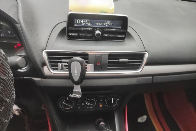 Used Mazda Mazda 3 Axela 2014 Sedan 1.5L Manual Comfort Model