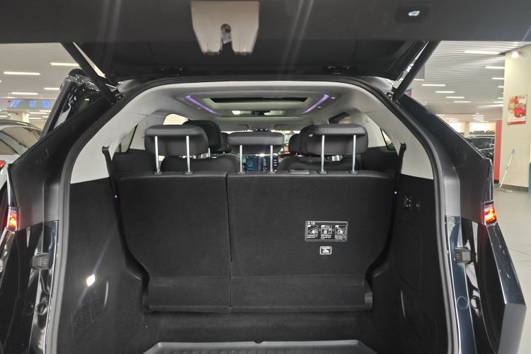 Used XPeng X9 2024 702 Ultra-Long Range Max
