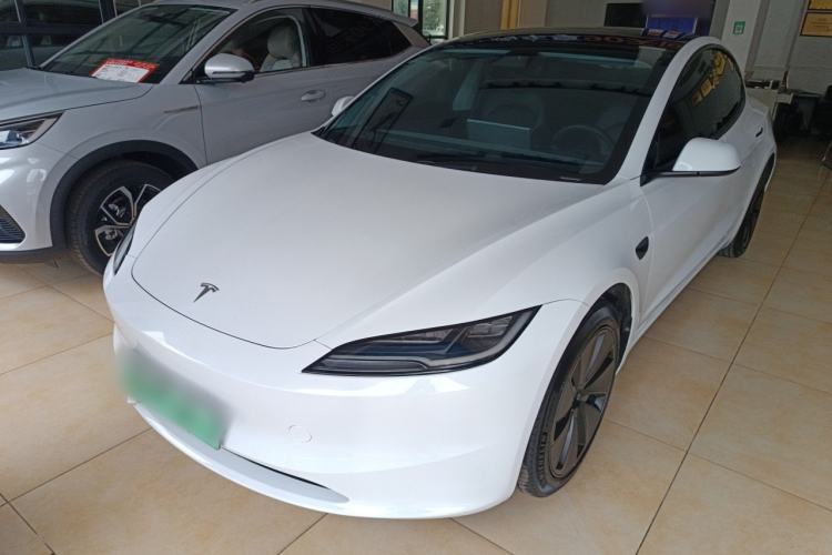 Used Tesla Model 3 2023 Long-Range All-Wheel-Drive Version
