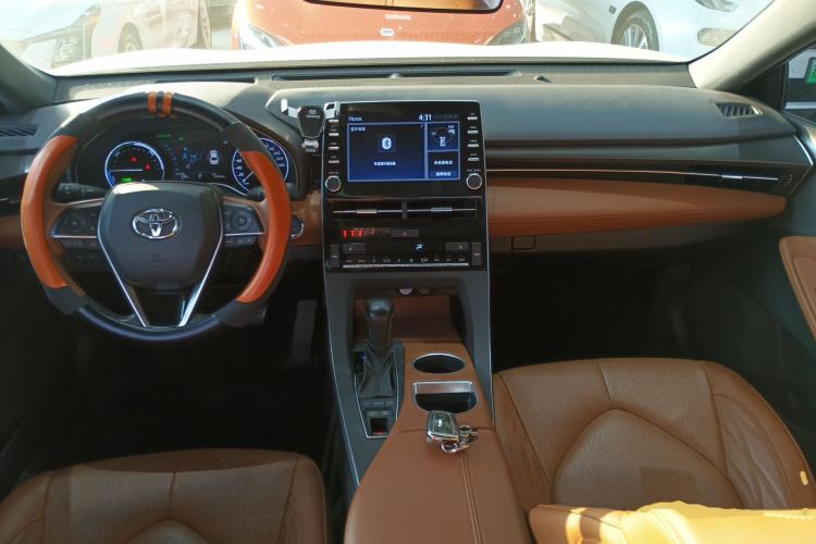 Used Toyota Avalon 2019 Dual-Engine 2.5L XLE Prestige Version China VI Standard