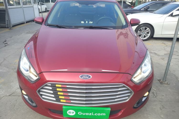 Used Ford Escort 2015 1.5L Automatic Fashion Model
