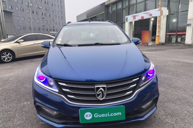 Used Baojun 310W 2017 1.5L Manual Fashion Model China V
