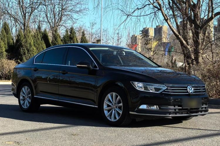 Used Volkswagen Magotan 2017 330TSI DSG Leading Model
