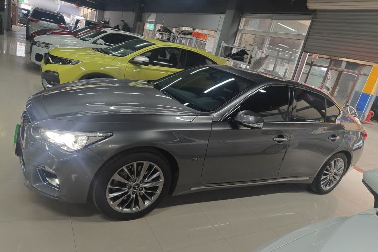 Used Infiniti Q50L 2018 2.0T Enjoyment Version China VI Standard