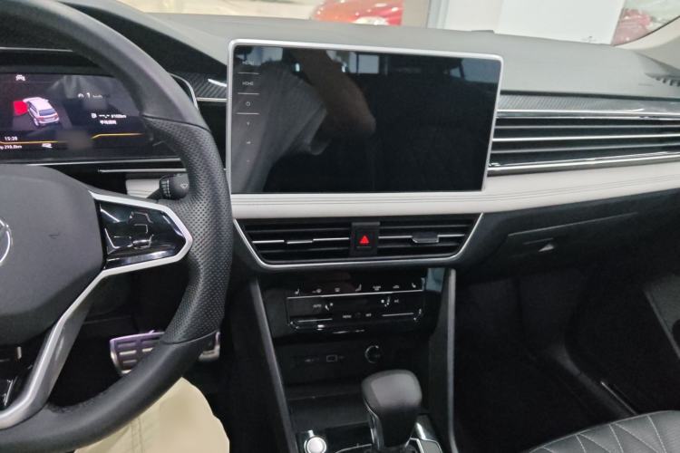 Used Volkswagen Tiguan L 2022 330TSI Automatic Two-Wheel Drive R-Line Enhanced Edition