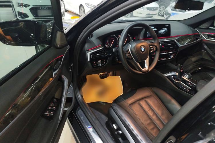 Used BMW 5 Series 2018 530Li Leading Model M Sport Package