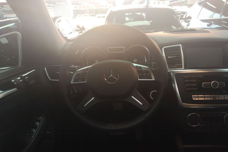 Used Mercedes-Benz M-Class 2014 ML 320 4MATIC