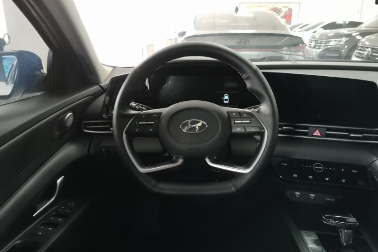 Used Hyundai Elantra 2021 1.5L CVT LUX Prestige Edition