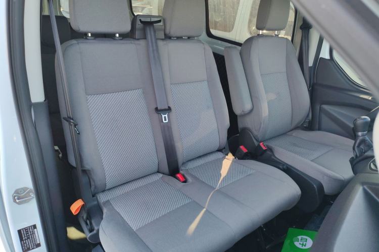 Used Ford Transit 2019 2.0T Diesel Multi-Purpose Commercial Vehicle Mid-Drive Mid-Roof 6-Seater China VI Standard