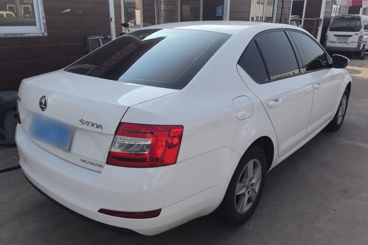 Used Skoda Octavia 2015 1.6L Automatic Eado Edition