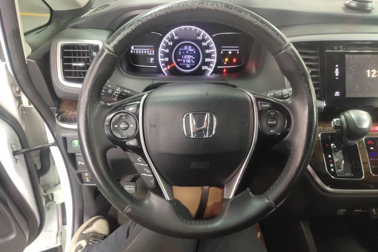 Used Honda Odyssey 2015 Updated Version 2.4L Smart Edition

