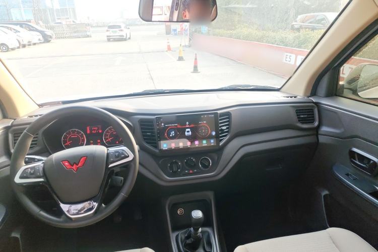 Used Wuling Hongguang V 2022 1.5L Jingqu Edition Electric-Assist LAR