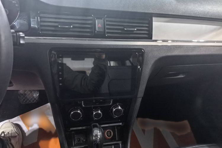 Used Volkswagen Bora 2015 Value Edition 1.6L Automatic Comfort Version
