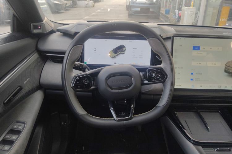 Used Lynk & Co 08 EM-P 2023 120km Long-Range Halo
