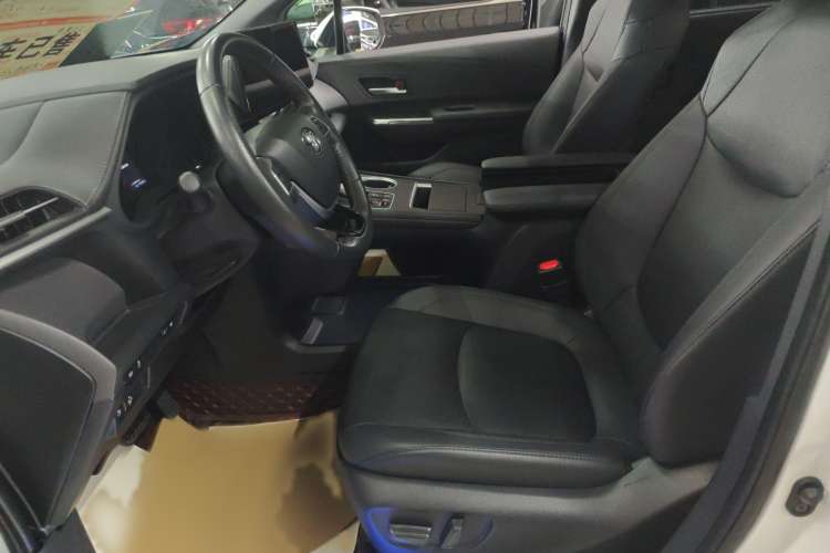 Used Toyota Sienna 2021 2.5L Hybrid Luxury Edition
