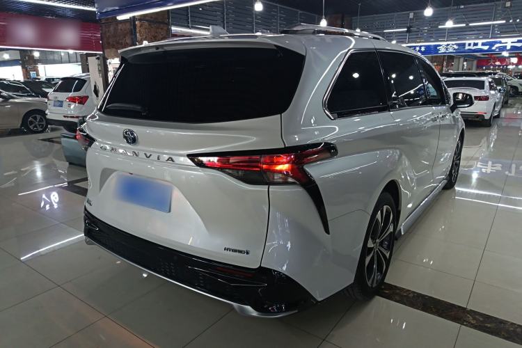 Used Toyota Granvia 2023 2.5L Hybrid Prestige PLUS Edition
