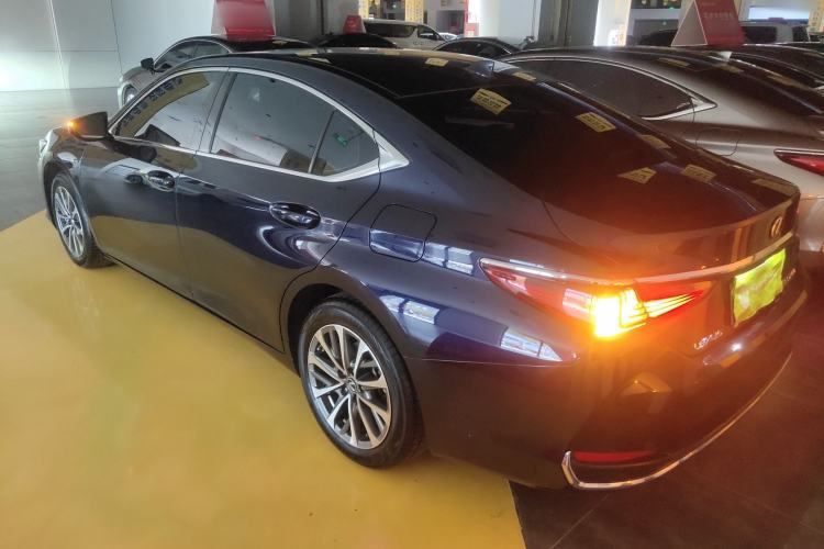 Used Lexus ES 2022 200 Excellence Edition