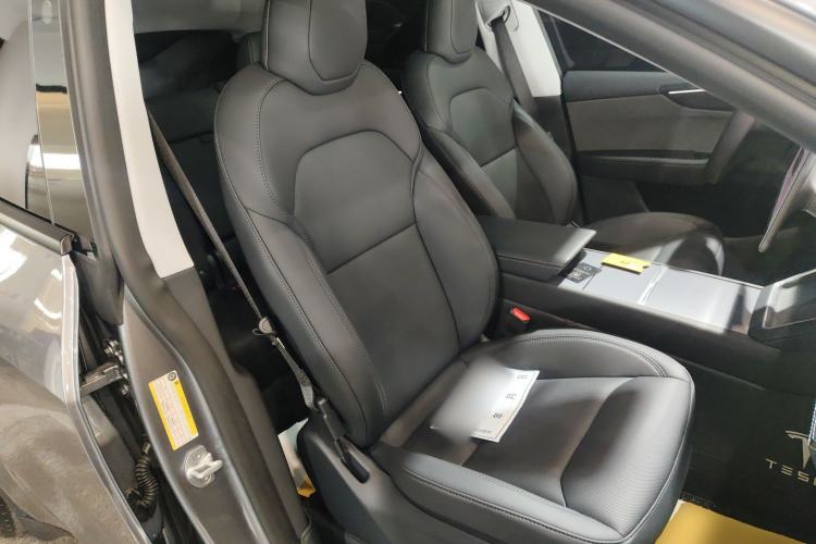 Used Tesla Model Y 2025 Rear-Wheel-Drive Version