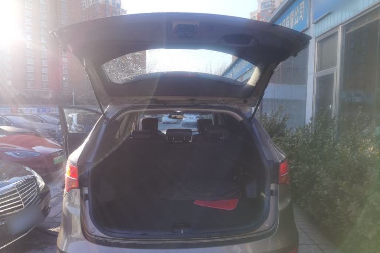 Used Hyundai Santa Fe 2015 2.0T Automatic All-Wheel Drive Smart Version 5 Seats