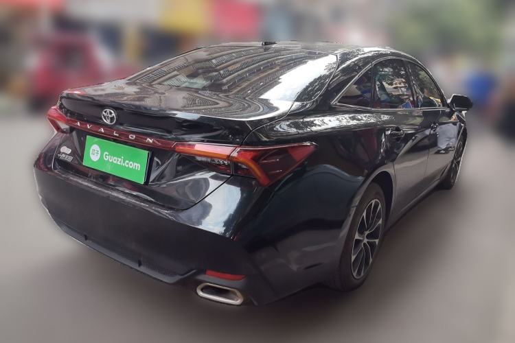 Used Toyota Avalon 2023 2.0L Premium Edition
