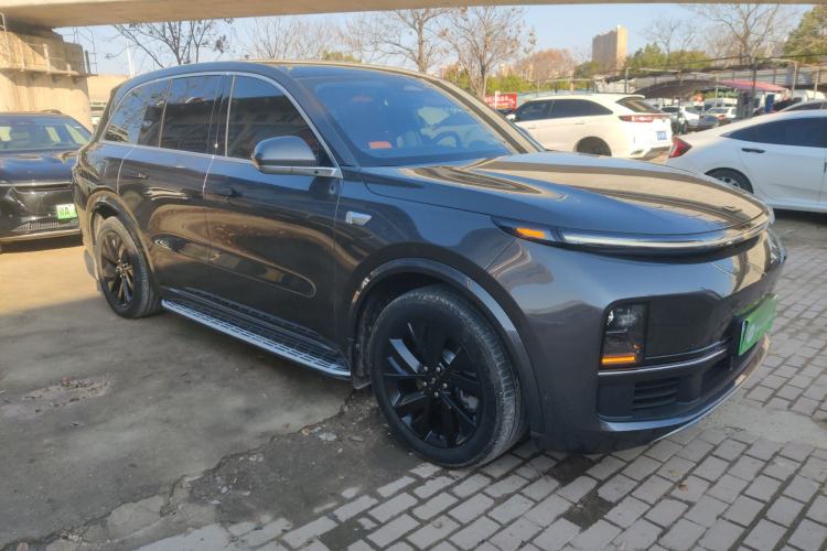Used Li Auto L8 2023 Air model
