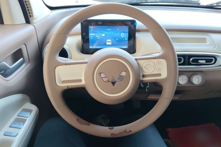 Used Wuling Hongguang MINIEV 2025 Four-Door Version Advanced Edition
