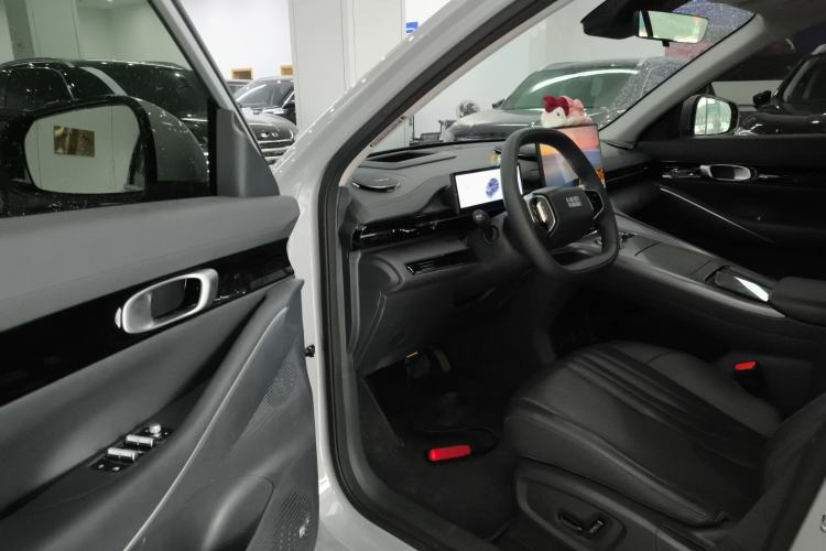 Used  E5 2024 530 km Exploration+ Version