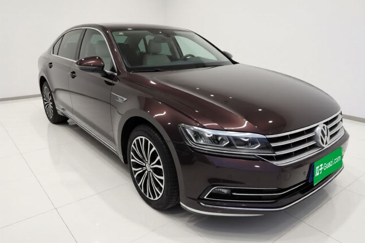 Used Volkswagen Phideon 2018 Revised Version 380TSI Two-Wheel Drive Business Edition
