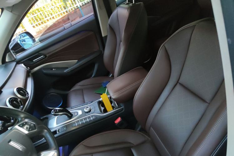 Used Wey VV6 2018 2.0T Two-Wheel-Drive Ultra-Luxury Version China V Standard