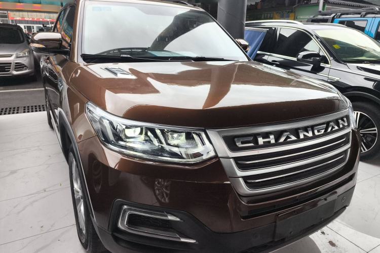 Used Changan CS95 2017 2.0T Two-Wheel Drive Zhiyuan Edition
