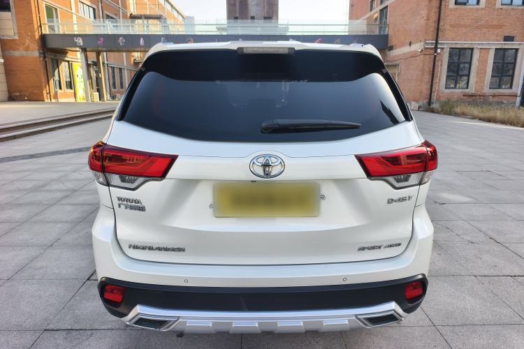 Used Toyota Highlander 2018 2.0T Four-Wheel Drive Luxury Edition 7 Seats China V Emission Standard
