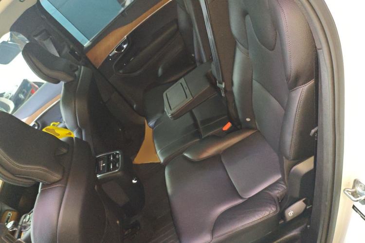 Used Volvo XC90 2019 T6 Zhiyi Edition 7-Seater China VI Standard
