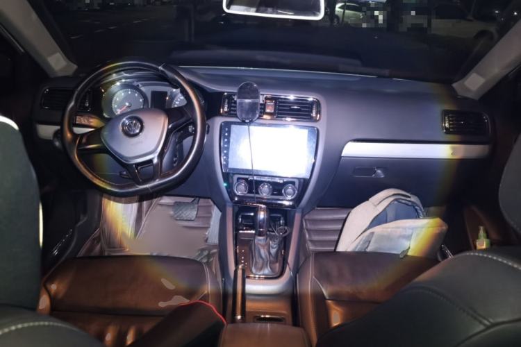 Used Volkswagen Sagitar 2015 230TSI Automatic Comfort Version