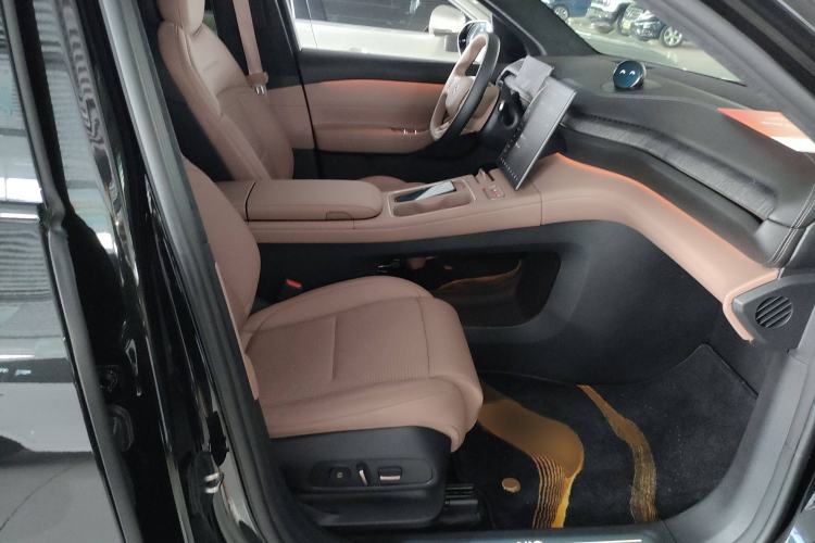 Used Nio ES6 2023 75 kWh
