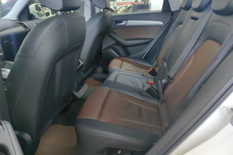 Used Audi Q5 2017 Plus 40 TFSI Ambition Model