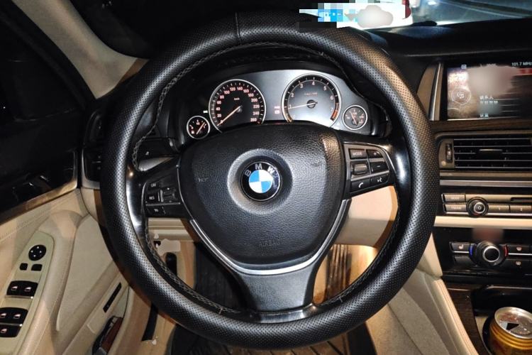 Used BMW 5 Series 2014 525Li Luxury Design Package
