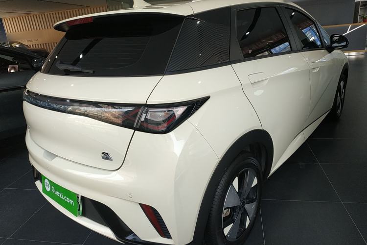 Used BYD Dolphin 2023 420 km Fashion Edition
