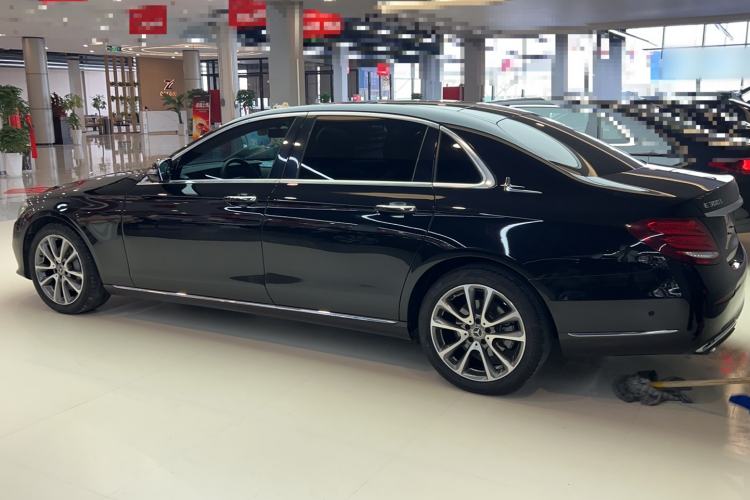 Used Mercedes-Benz E-Class 2018 Facelift E 300 L Luxury Edition