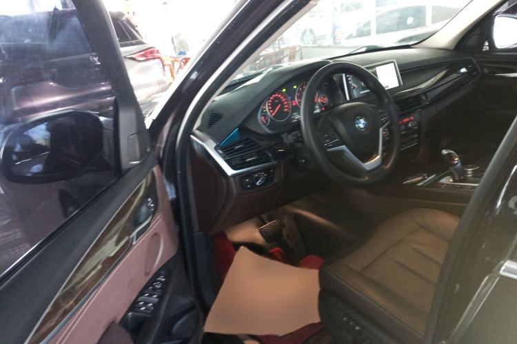 Used BMW X5 2017 xDrive28i
