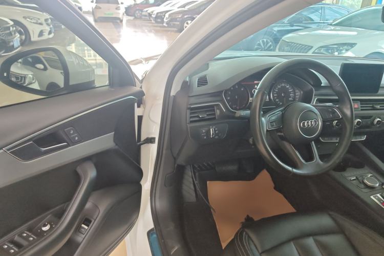 Used Audi A4L 2018 30th Anniversary Edition 40 TFSI Trendy Model
