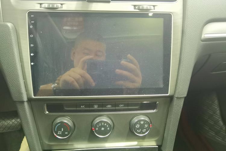 Used Volkswagen Golf 2016 230TSI Automatic Comfort Version
