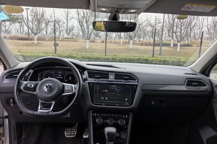 Used Volkswagen Tiguan L 2021 330TSI Automatic Two-Wheel Drive R-Line Flagship Edition
