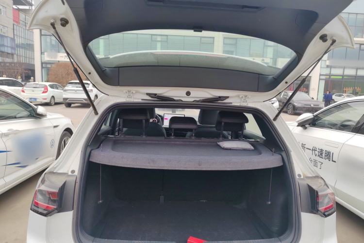 Used Volkswagen Golf 2025 300TSI R-Line