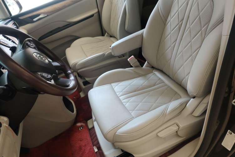 Used Buick GL8 2018 ES 28T Comfort Model China VI Standard
