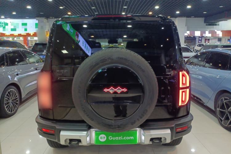 Used Formula Leopard Leopard 5 2023 Navigator Edition
