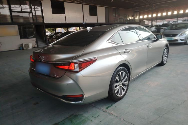 TDK.VehicleDetails.img