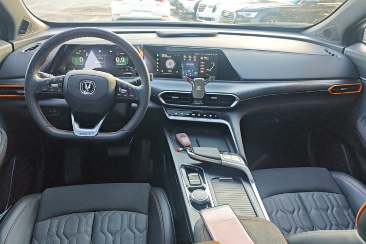 Used Changan UNI-T 2022 1.5T Prestige Version
