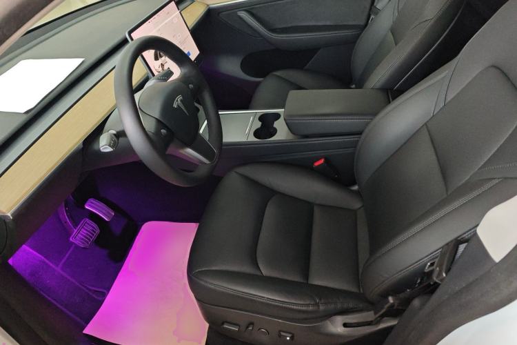 Used Tesla Model Y 2021 Long-Range All-Wheel-Drive Version