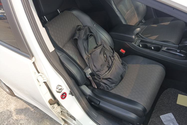 Used Honda Jade 2017 1.8L automatic Comfort version 5 seats
